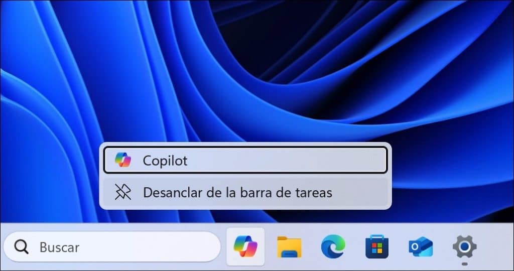 Copilot y seleccione Desanclar de la barra de tareas
